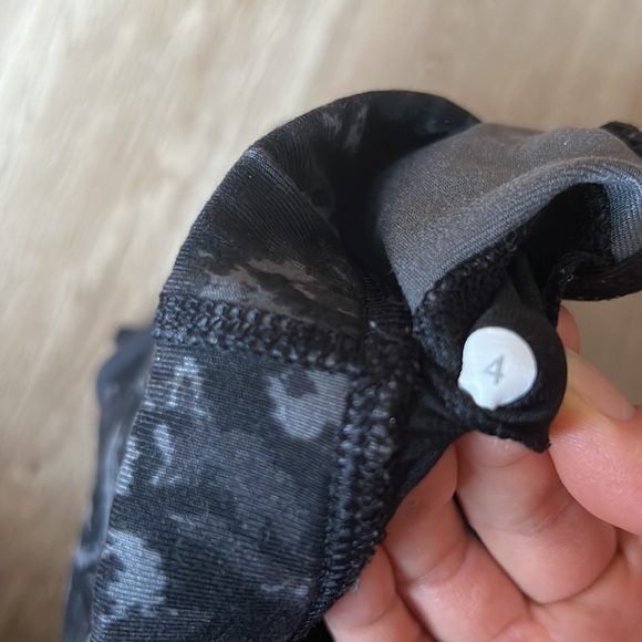 Lululemon Flow Y bra - Picture 3 of 3